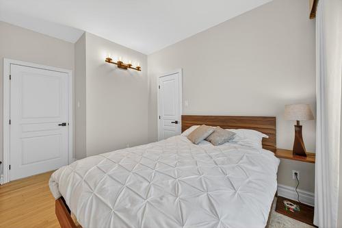 Bedroom - 402-2293 Rue Racine, Longueuil (Saint-Hubert), QC - Indoor Photo Showing Bedroom