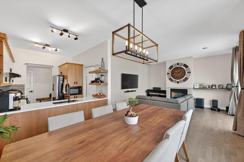 Overall view - 402-2293 Rue Racine, Longueuil (Saint-Hubert), QC - Indoor With Fireplace