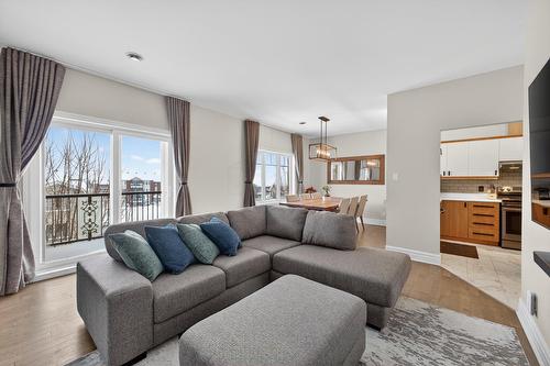 Living room - 402-2293 Rue Racine, Longueuil (Saint-Hubert), QC - Indoor Photo Showing Living Room