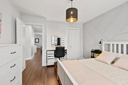 Primary bedroom - 15877 Rue Victoria, Montréal (Rivière-Des-Prairies/Pointe-Aux-Trembles), QC - Indoor Photo Showing Bedroom