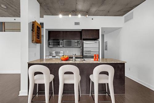 Cuisine - 405-630 Rue William, Montréal (Ville-Marie), QC - Indoor Photo Showing Dining Room