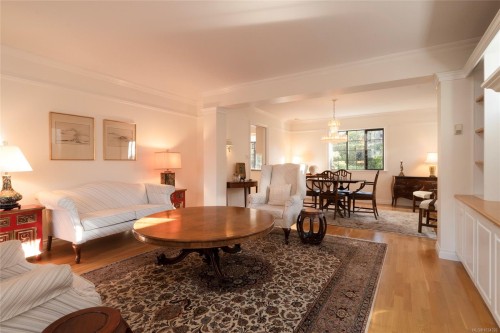 1393 Monterey Ave, Oak Bay, BC 