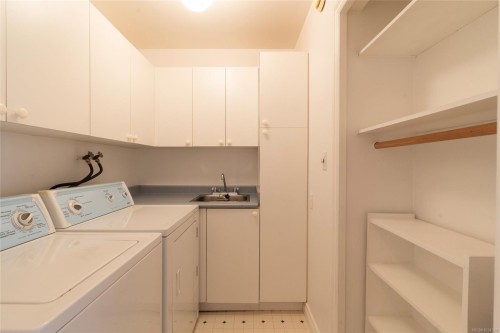 1393 Monterey Ave, Oak Bay, BC 