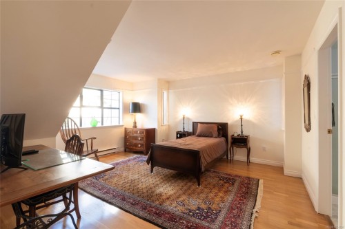 1393 Monterey Ave, Oak Bay, BC 