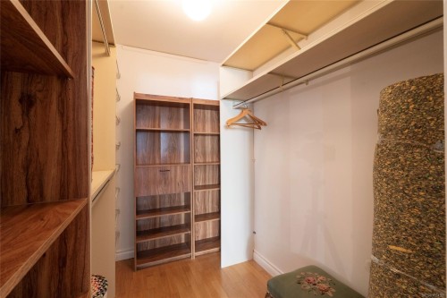 1393 Monterey Ave, Oak Bay, BC 