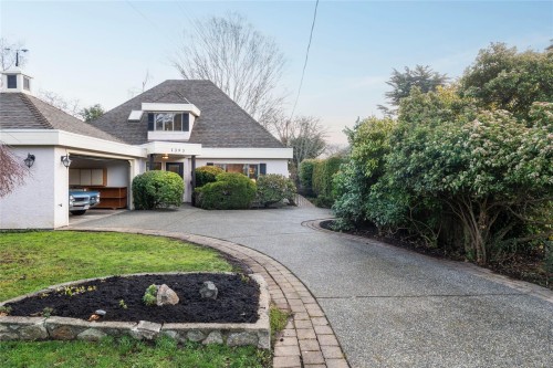 1393 Monterey Ave, Oak Bay, BC 