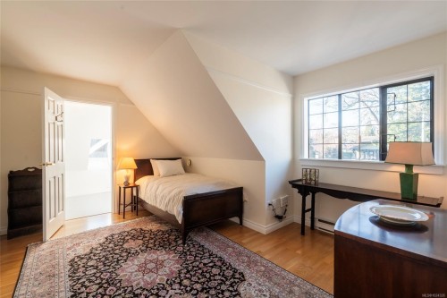 1393 Monterey Ave, Oak Bay, BC 