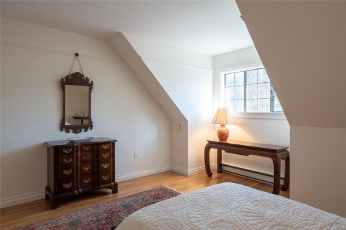 1393 Monterey Ave, Oak Bay, BC 