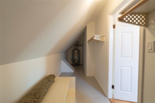 1393 Monterey Ave, Oak Bay, BC 