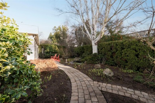 1393 Monterey Ave, Oak Bay, BC 