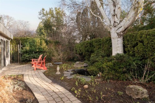 1393 Monterey Ave, Oak Bay, BC 