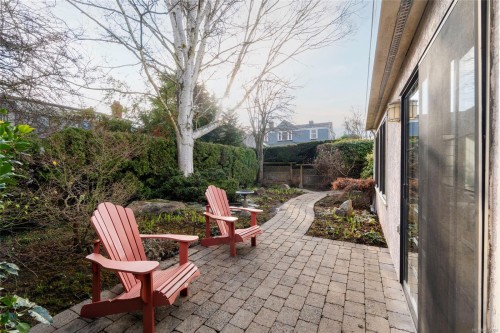 1393 Monterey Ave, Oak Bay, BC 