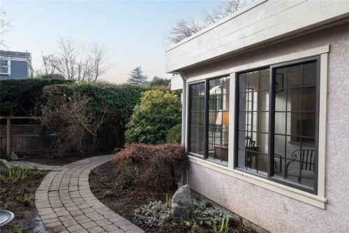 1393 Monterey Ave, Oak Bay, BC 