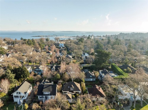 1393 Monterey Ave, Oak Bay, BC 