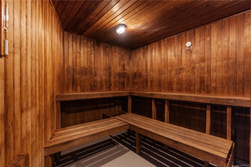 309-1419 Stadacona Ave, Victoria, BC - Indoor Photo Showing Other Room