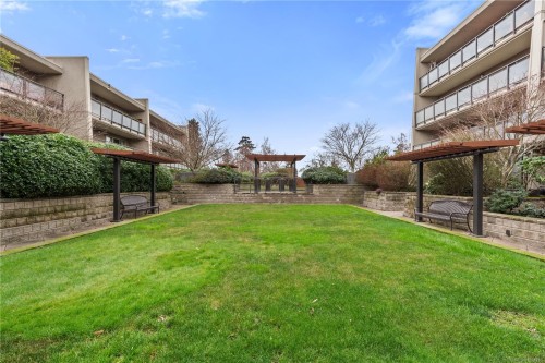 309-1419 Stadacona Ave, Victoria, BC - Outdoor With Balcony