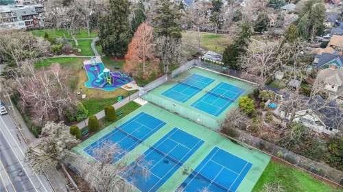 309-1419 Stadacona Ave, Victoria, BC - Outdoor With View