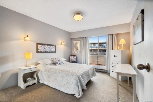 309-1419 Stadacona Ave, Victoria, BC - Indoor Photo Showing Bedroom