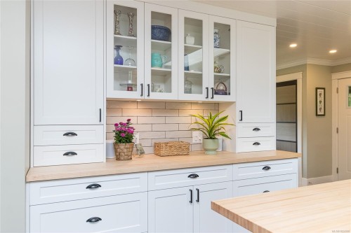 5410 Matson Rd, Ladysmith, BC 