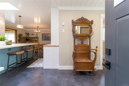 5410 Matson Rd, Ladysmith, BC 