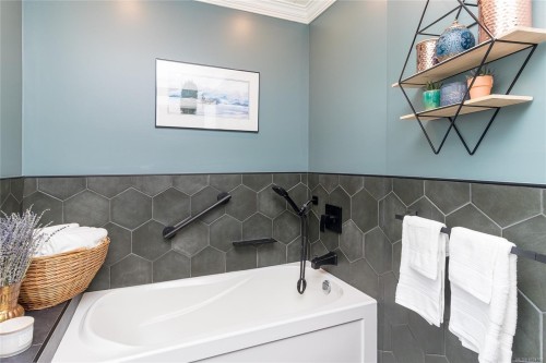 5410 Matson Rd, Ladysmith, BC 