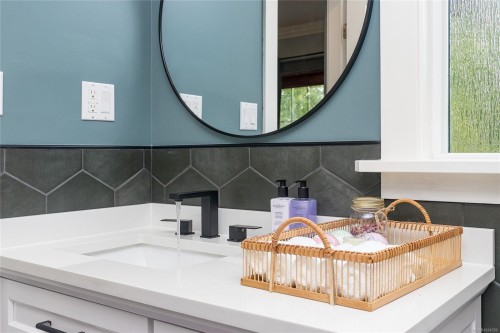 5410 Matson Rd, Ladysmith, BC 