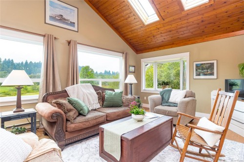 5410 Matson Rd, Ladysmith, BC 