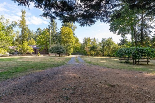 5410 Matson Rd, Ladysmith, BC 
