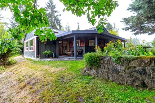 5410 Matson Rd, Ladysmith, BC 