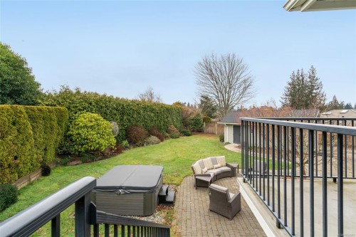 1112 Aery View Way, Parksville, BC 