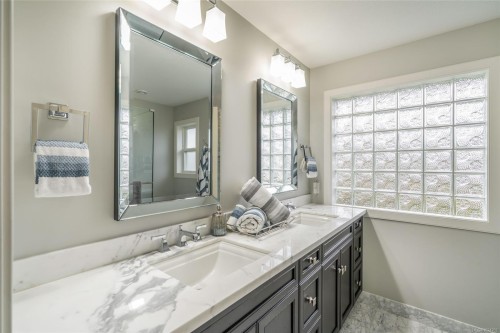 1112 Aery View Way, Parksville, BC 