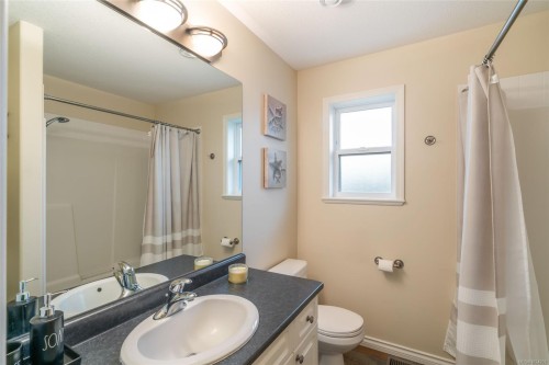 1112 Aery View Way, Parksville, BC 