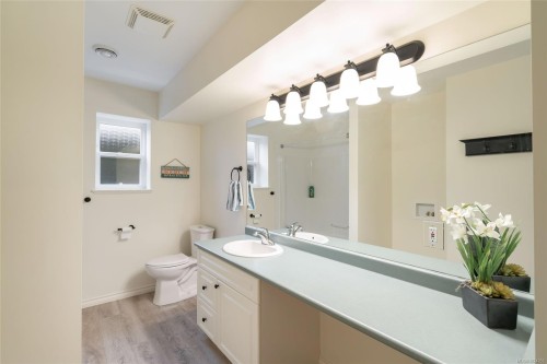 1112 Aery View Way, Parksville, BC 