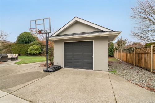 1112 Aery View Way, Parksville, BC 