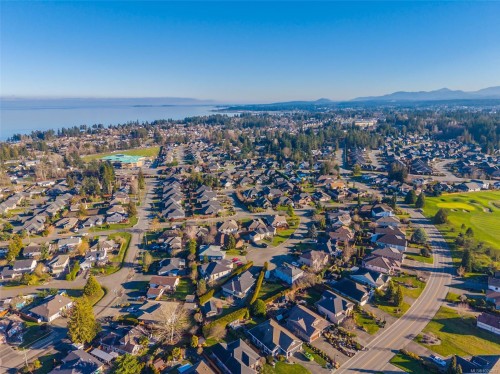 1112 Aery View Way, Parksville, BC 
