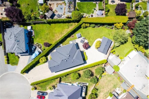 1112 Aery View Way, Parksville, BC 