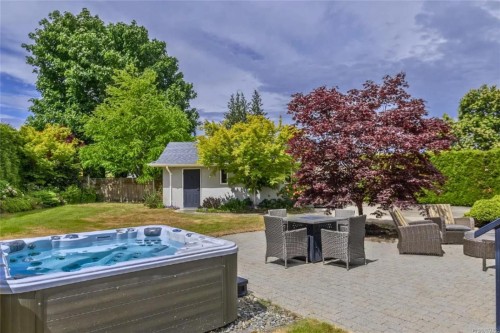 1112 Aery View Way, Parksville, BC 