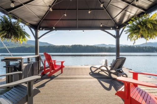 7342 Lakefront Pl, Lake Cowichan, BC 