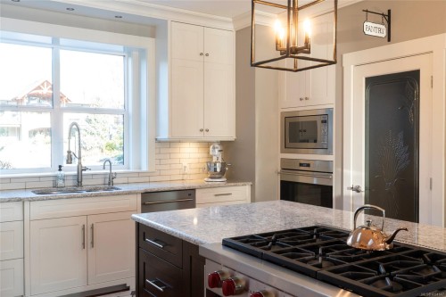 7342 Lakefront Pl, Lake Cowichan, BC 