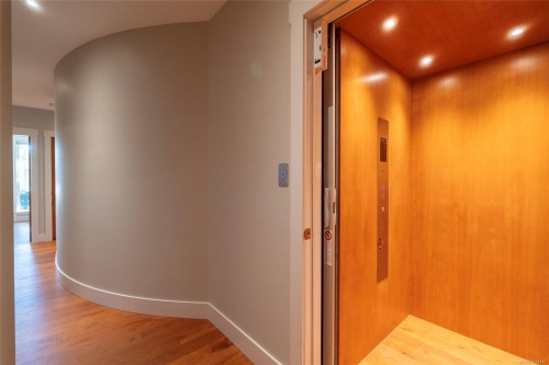 7342 Lakefront Pl, Lake Cowichan, BC 