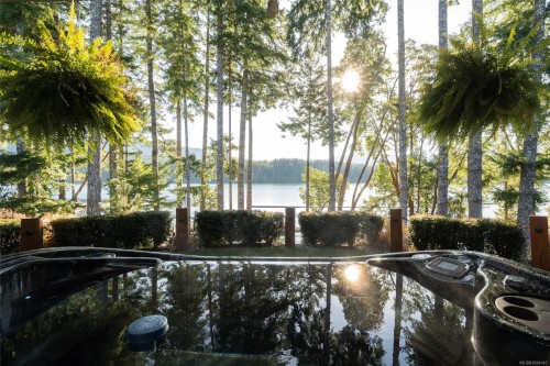 7342 Lakefront Pl, Lake Cowichan, BC 