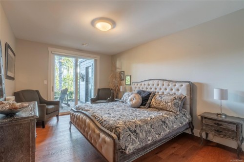 7342 Lakefront Pl, Lake Cowichan, BC 