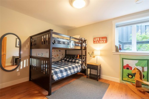 7342 Lakefront Pl, Lake Cowichan, BC 