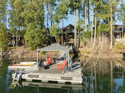 7342 Lakefront Pl, Lake Cowichan, BC 