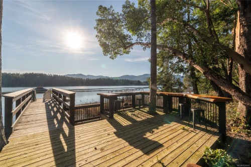 7342 Lakefront Pl, Lake Cowichan, BC 