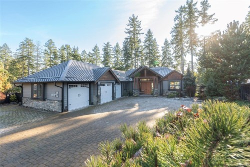 7342 Lakefront Pl, Lake Cowichan, BC 