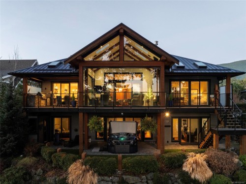 7342 Lakefront Pl, Lake Cowichan, BC 