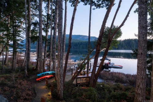 7342 Lakefront Pl, Lake Cowichan, BC 