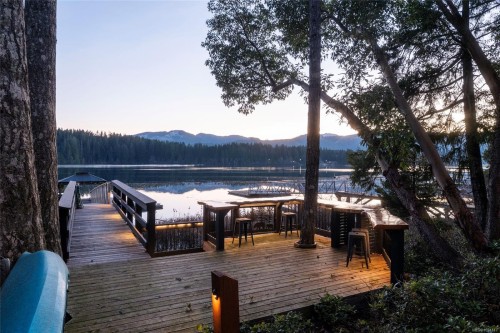 7342 Lakefront Pl, Lake Cowichan, BC 