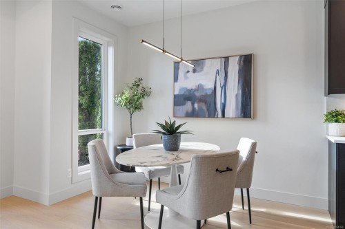 2-588 Whiteside St, Saanich, BC 